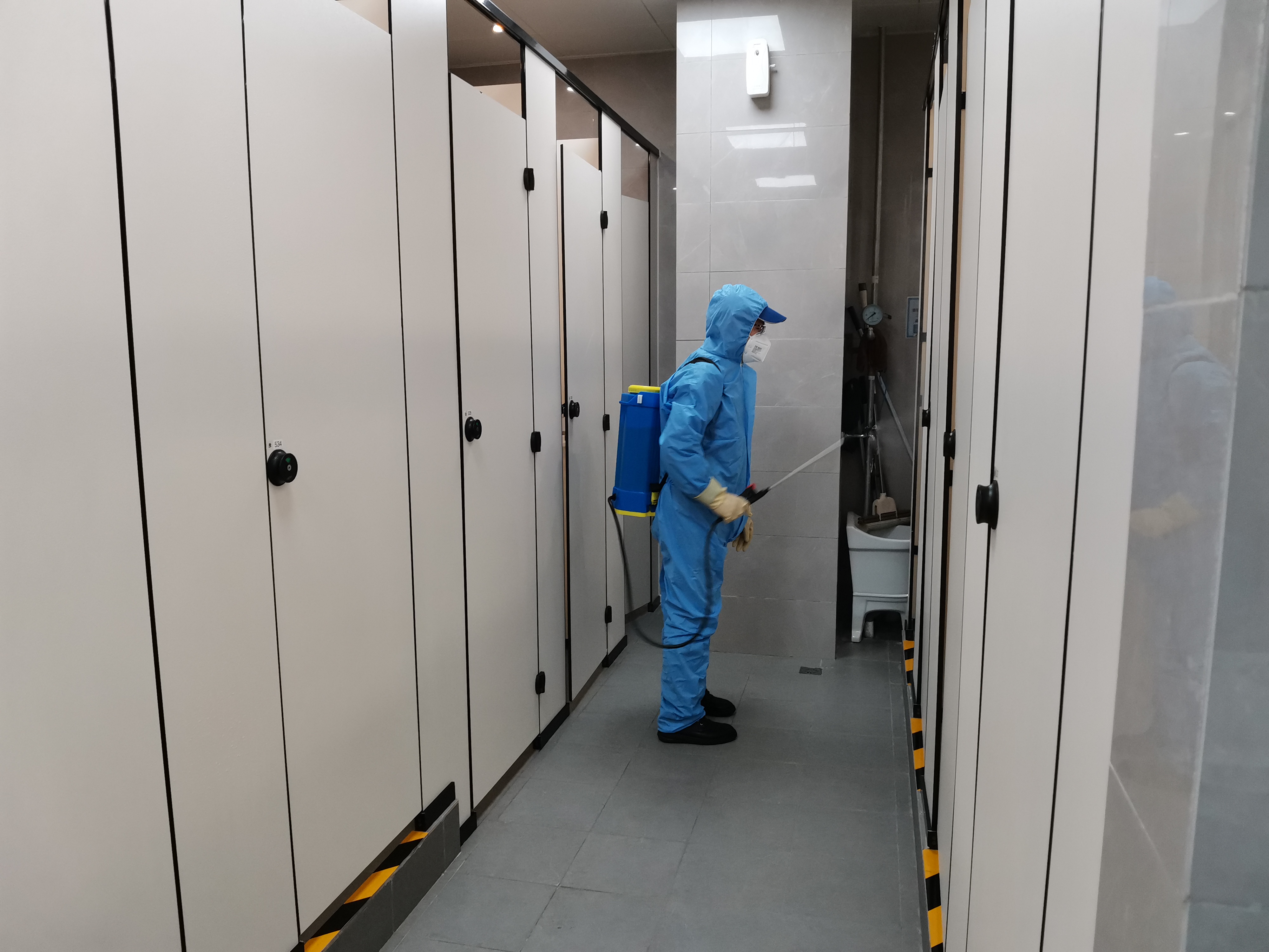 大廈室內(nèi)消毒公司的報(bào)價(jià)消毒殺菌設(shè)備應(yīng)用程度非常廣泛