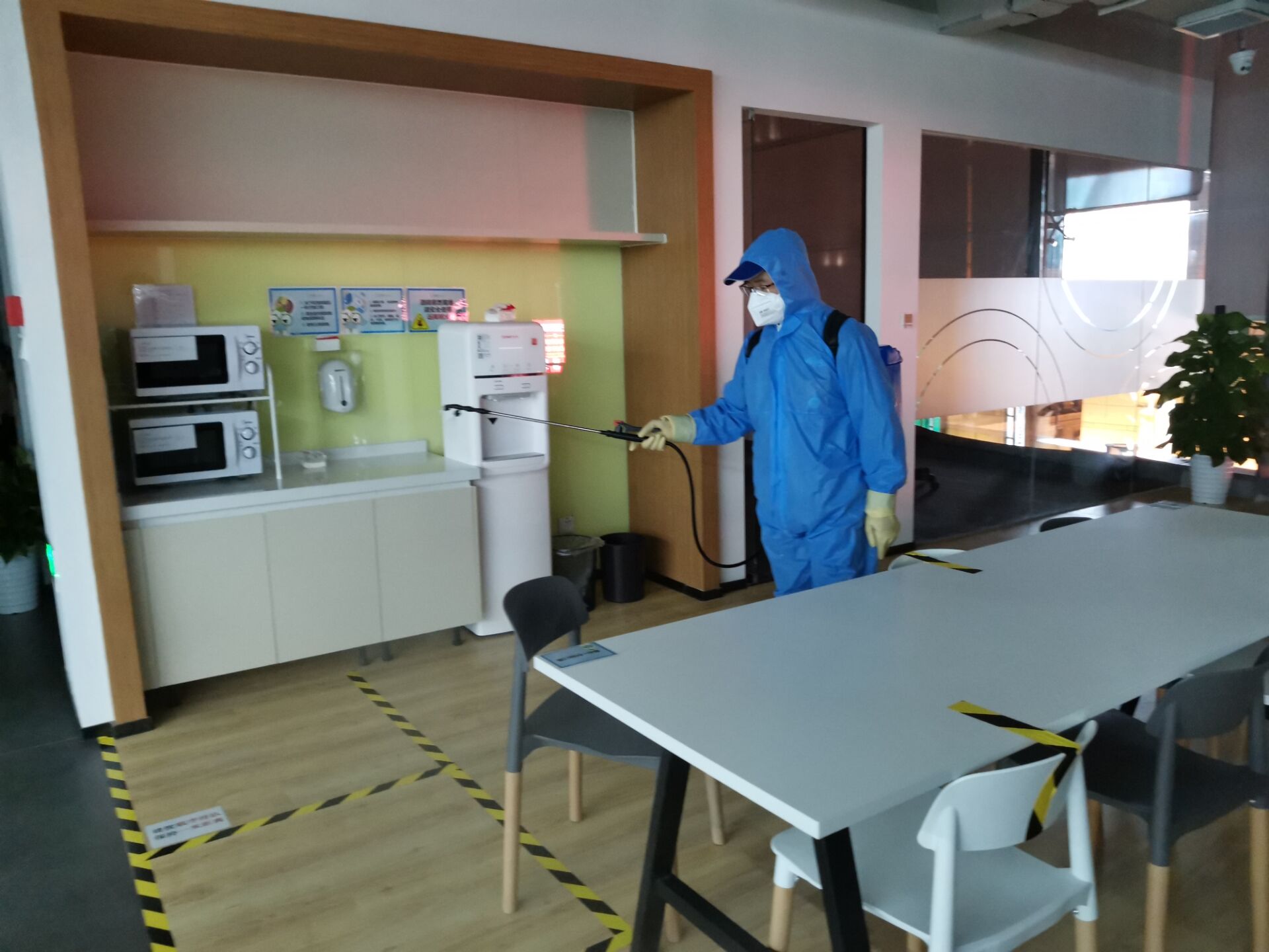 大廈室內(nèi)消毒公司的報(bào)價(jià)消毒殺菌設(shè)備使工作過程噪音達(dá)到最小