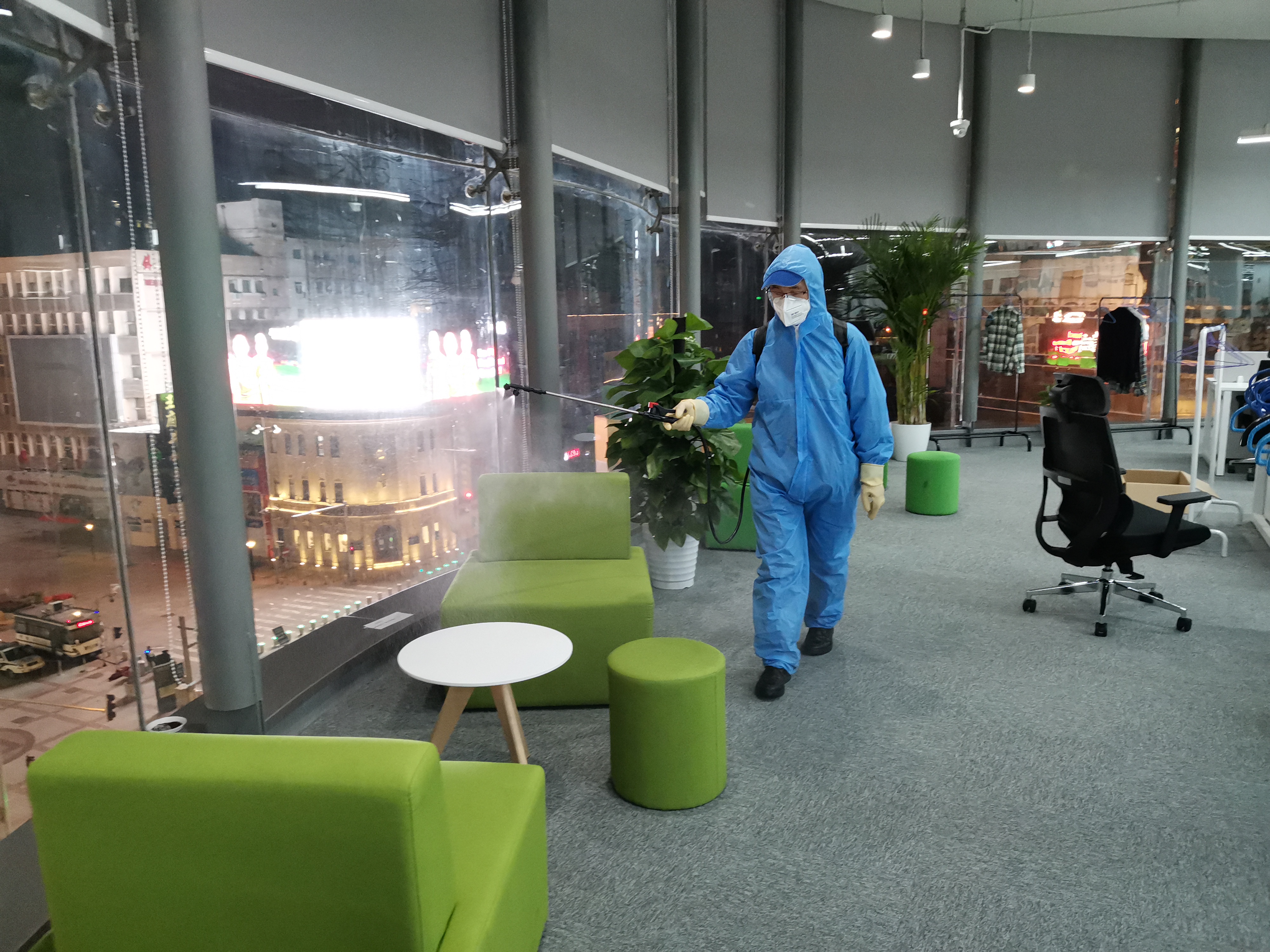 北京室內(nèi)消毒公司的價(jià)格分析師介紹室內(nèi)消毒劑二氧化氯