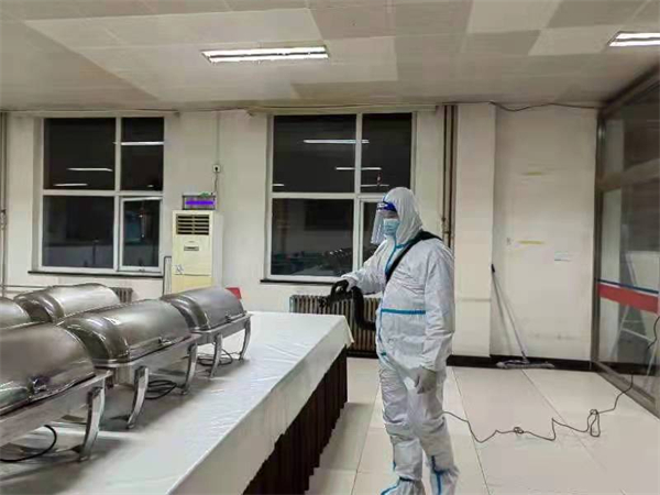 校園醫(yī)務(wù)室用品消毒